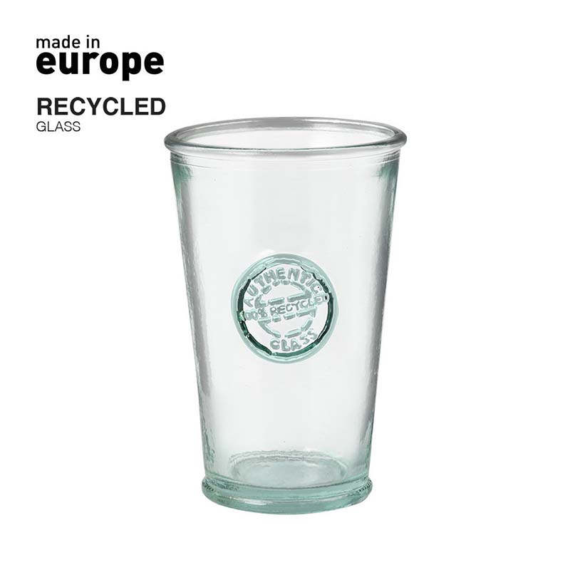 Becher aus recyceltem Glas